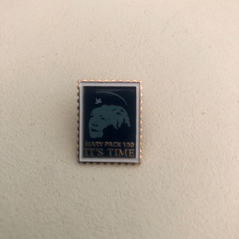 Vintage style Pin